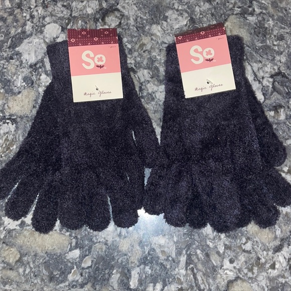 🆕 Bundle of TWO Pairs of NWT Gloves, Black - Picture 1 of 2